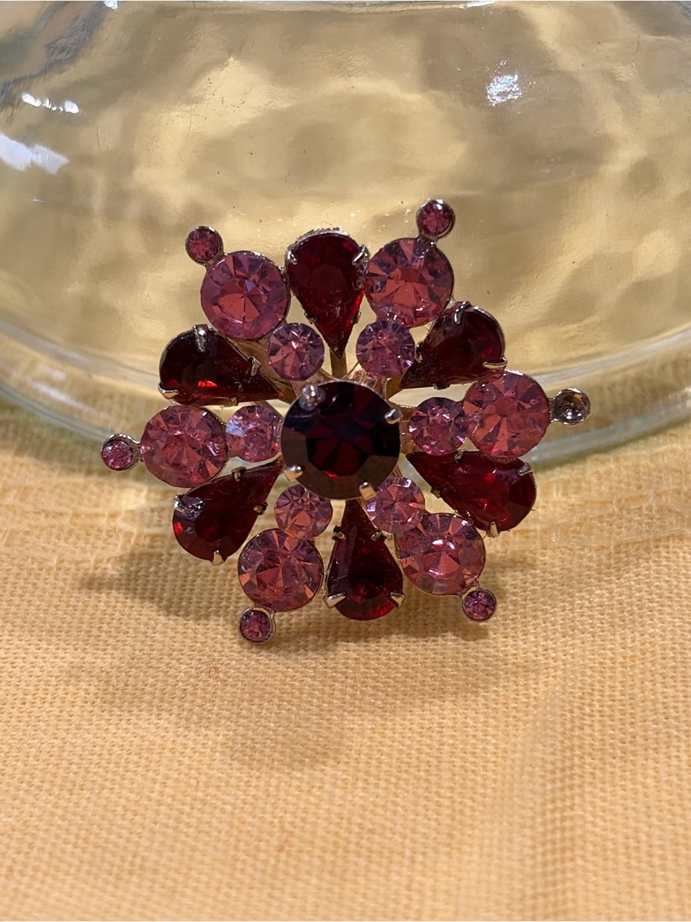 Signed Coro Tiered Ruby Red Pink Rhinestone Starburst Snowflake Brooch Pin